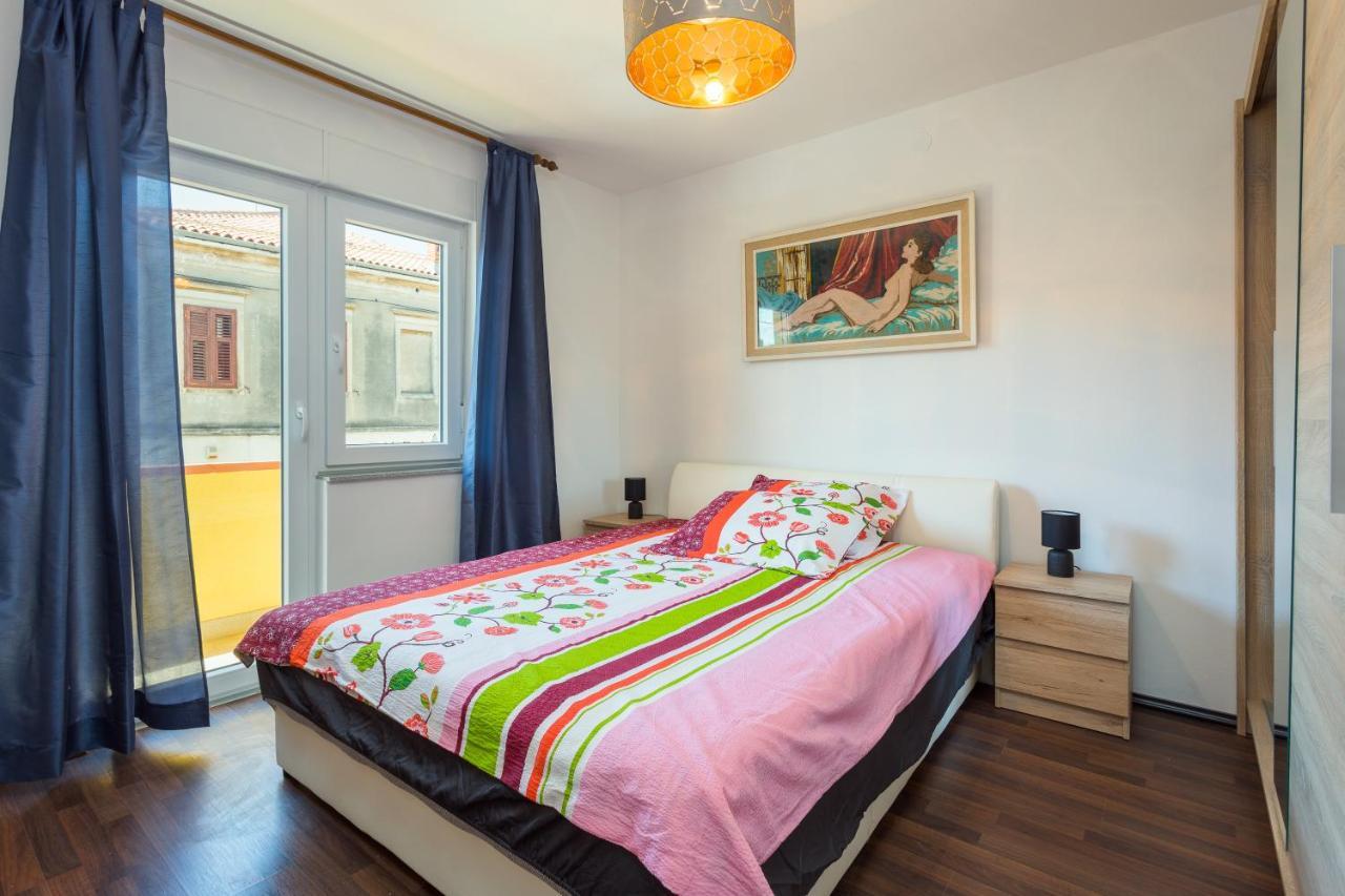 Sunny Apartment Ili Near Amfiteatar Pula Extérieur photo